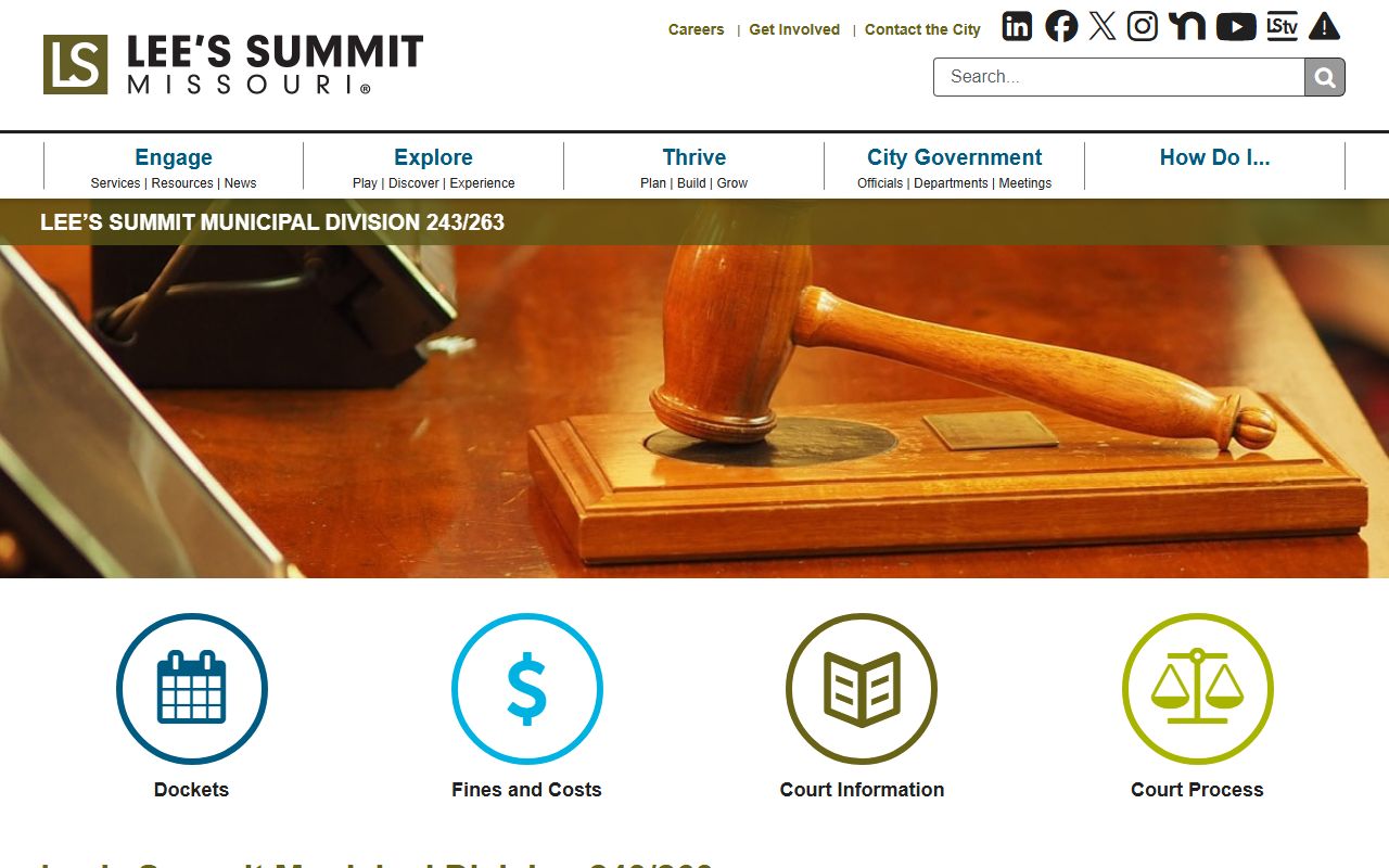 Lee's Summit Municipal Court website for bench warrant information